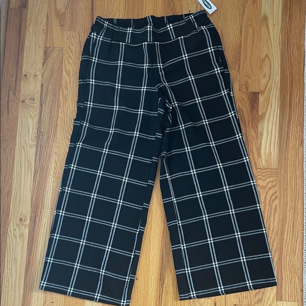 Old Navy Black and White Checkered Pants
